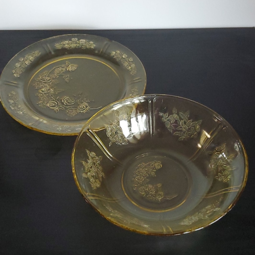 Yellow depression glass plate and bowl